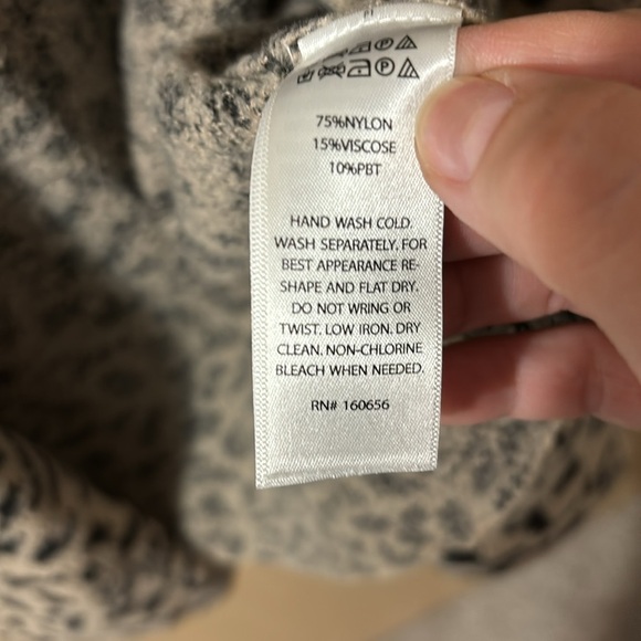 Rachel Zoe Women’s Leopard Print Cozy Cardigan Sweater, Size Small Animal Print - Picture 3 of 6